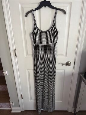 calvin klein maxi dress black and white Calvin Klein Easy Fit Black White Jersey Belted Striped Maxi Long Dress sz  6 New